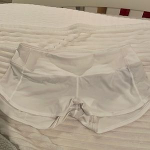 Lulu lemon speed up shorts 2.5